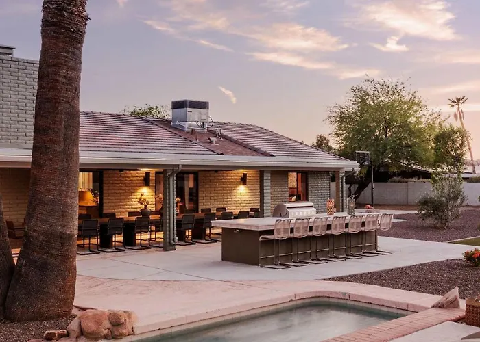 Holiday home Luxe Private Compound Heated Pool And